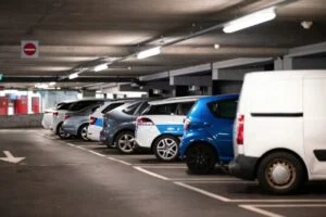 Wat!? Met deze truc van 15 seconden kan je overal foutloos achteruit inparkeren