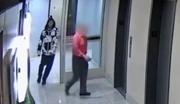 Bejaarde man met Rolex-horloge wordt van achteren beslopen en overvallen.